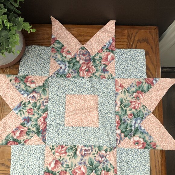 Vintage 1980s Lap Quilting with Georgia Bonesteel book with 4 Quilt Blocks - Picture 3 of 7